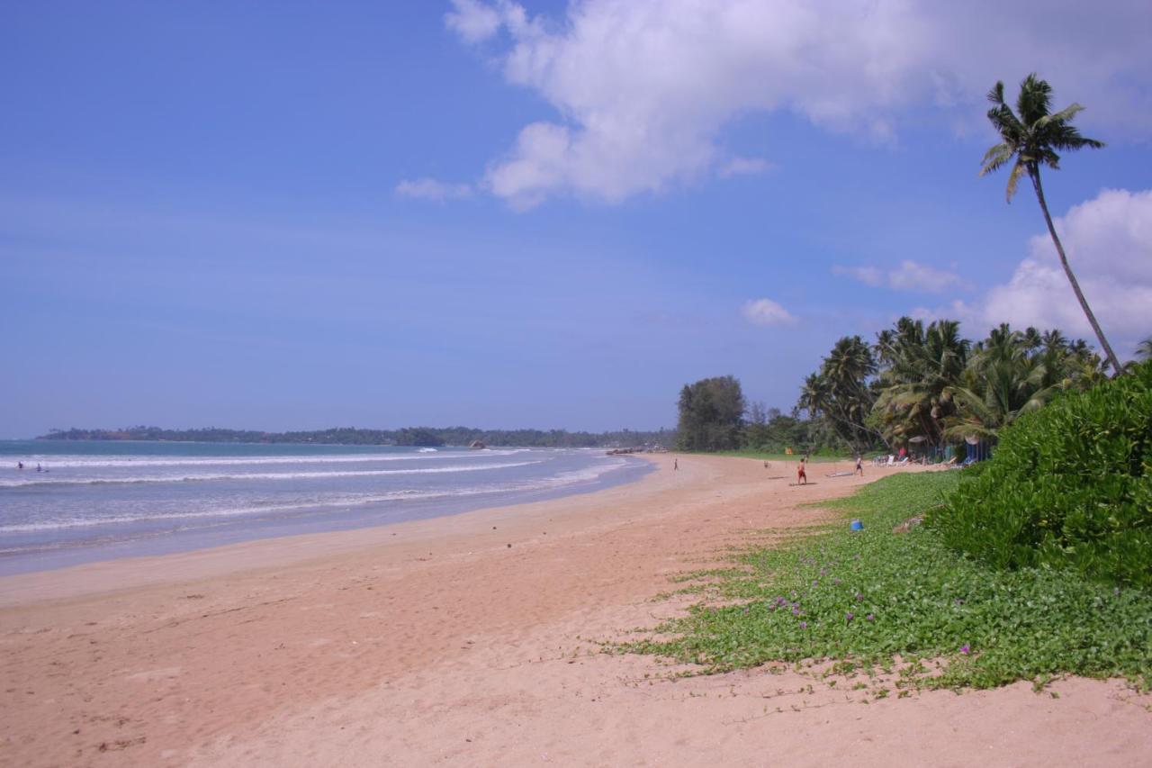 Oyo 512 Agra Lanka Beach Resort Weligama Extérieur photo